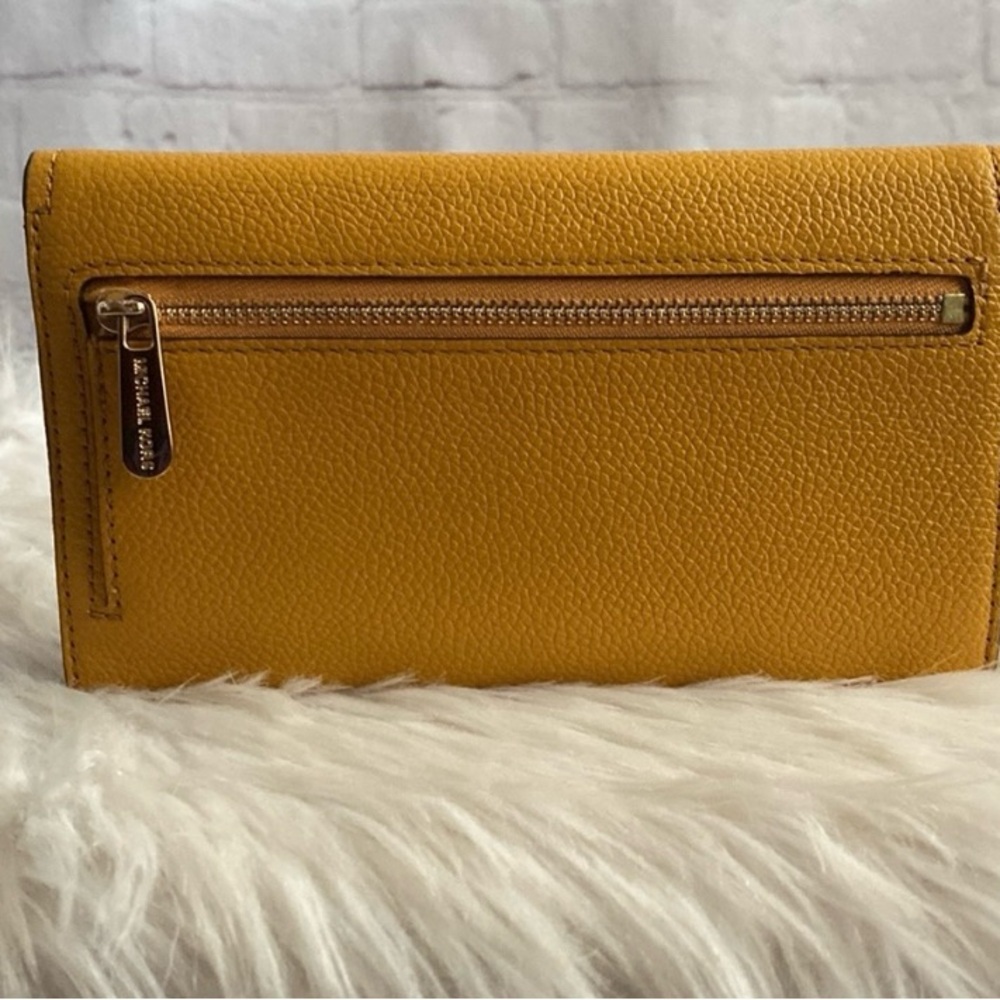 Michael Kors VOYAGER Tote/CASSIE Trifold Wallet - Picture 9 of 9